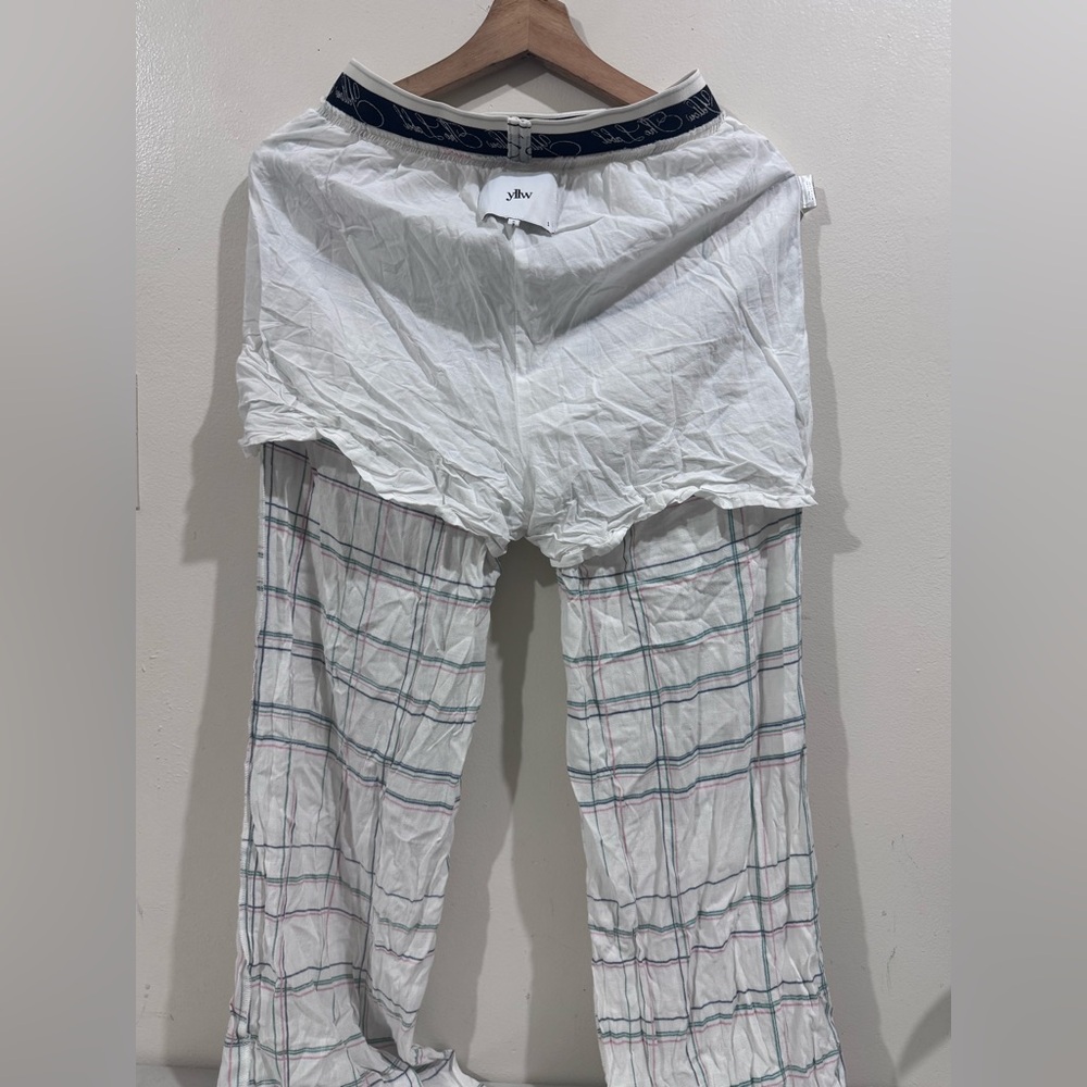 YLLW Chic Plaid Women's Trousers in White and Black - Picture 5 of 7